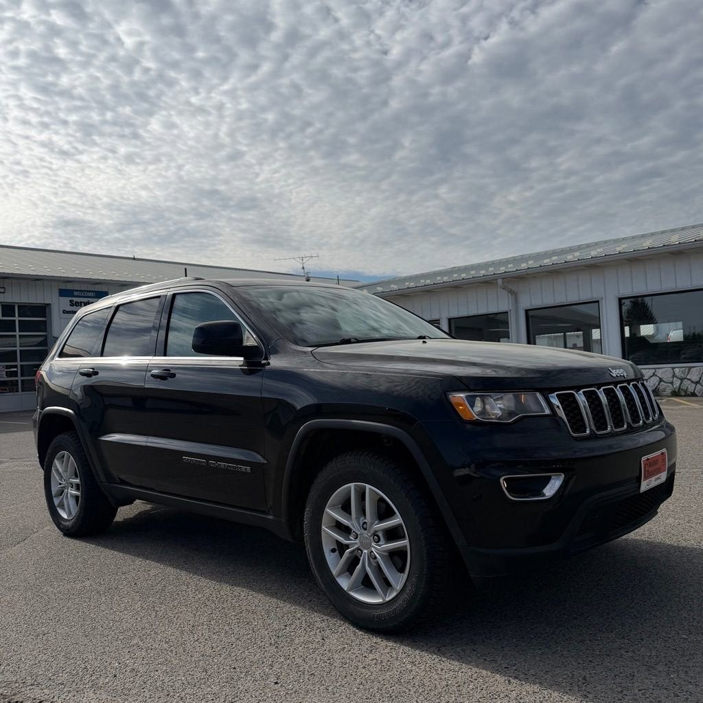 Used 2017 Jeep Grand Cherokee Laredo E with VIN 1C4RJFAG5HC912426 for sale in Grand Rapids, Minnesota