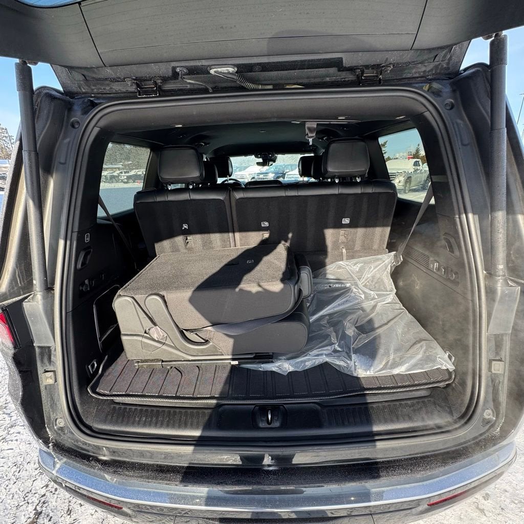 2023 Jeep Wagoneer Series II