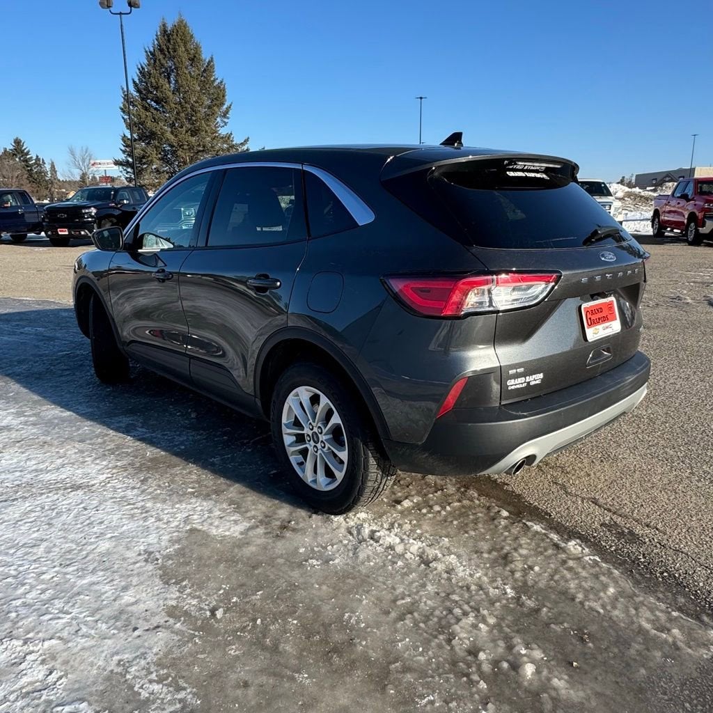 2020 Ford Escape SE