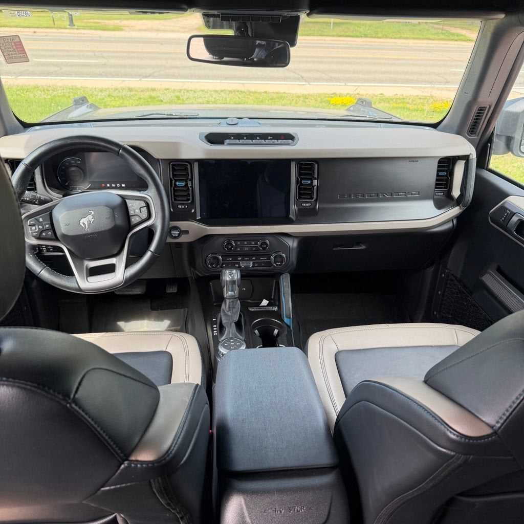 2023 Ford Bronco Base