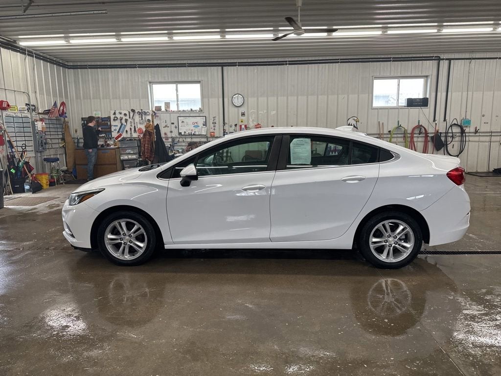 Used 2017 Chevrolet Cruze LT with VIN 1G1BE5SM8H7179651 for sale in Grand Rapids, Minnesota