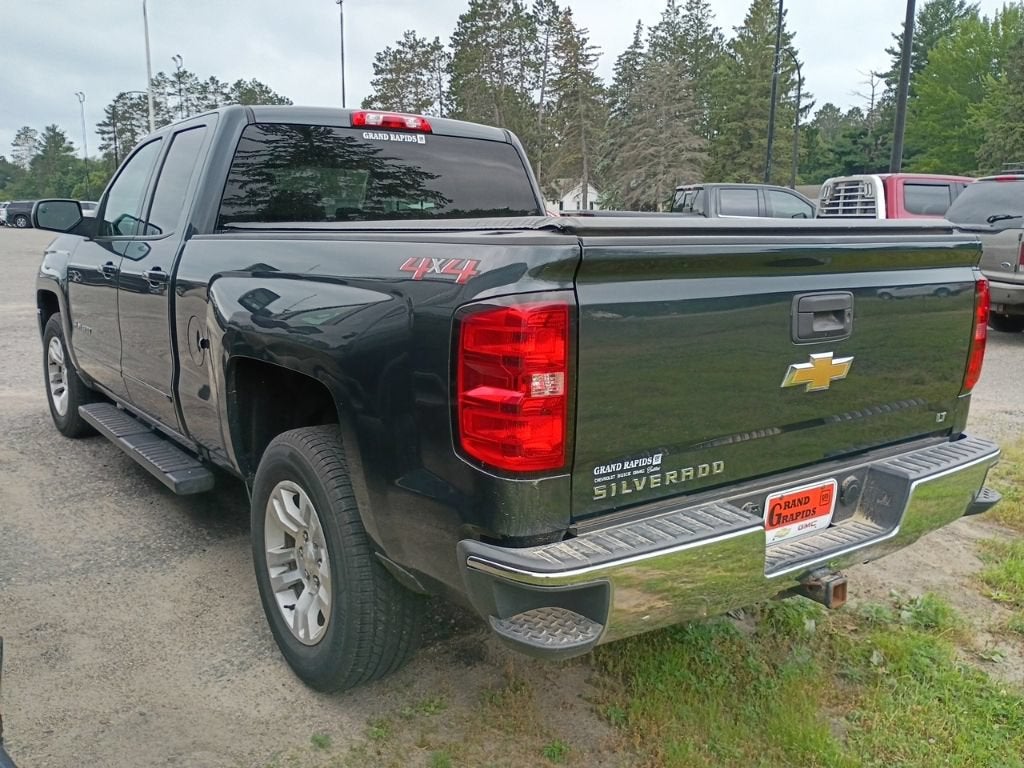 Used 2018 Chevrolet Silverado 1500 LT with VIN 1GCVKREC9JZ168174 for sale in Grand Rapids, Minnesota