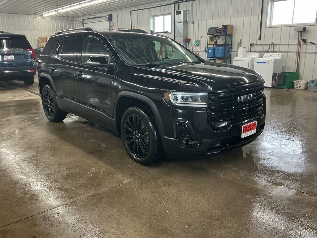 2022 GMC Acadia SLT