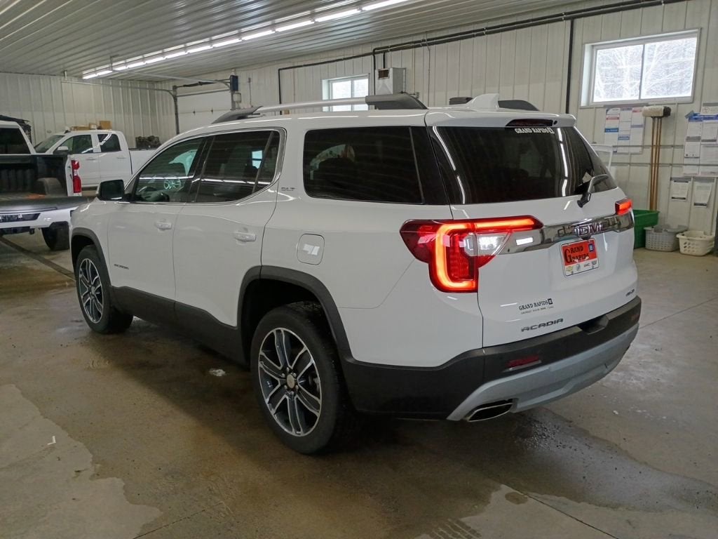 2021 GMC Acadia SLT