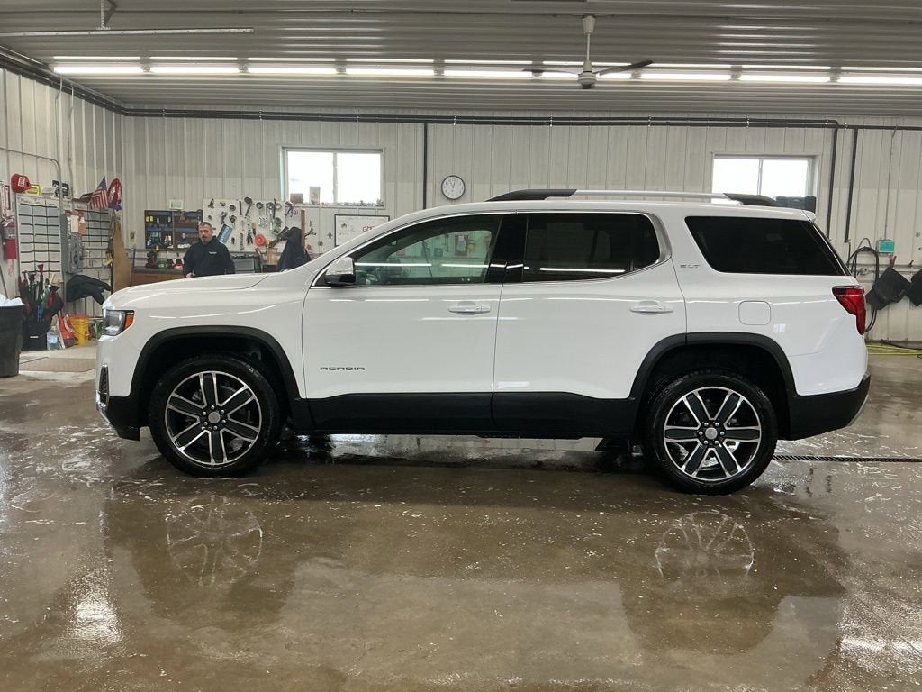 2023 GMC Acadia SLT