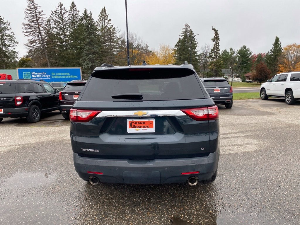 2021 Chevrolet Traverse LT Cloth