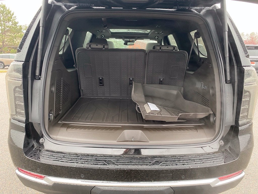 2027 Chevrolet Suburban LT