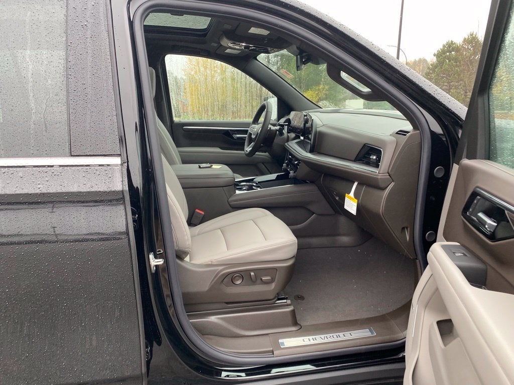 2027 Chevrolet Suburban LT