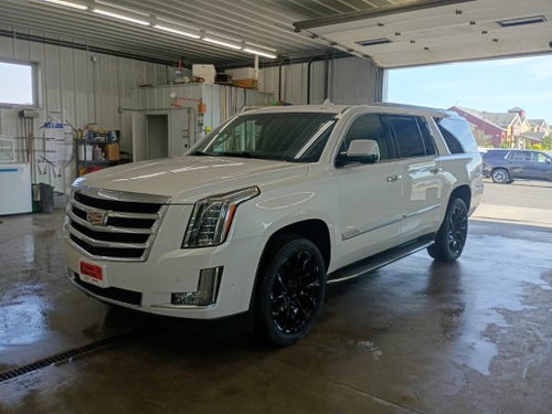 2018 Cadillac Escalade ESV Luxury