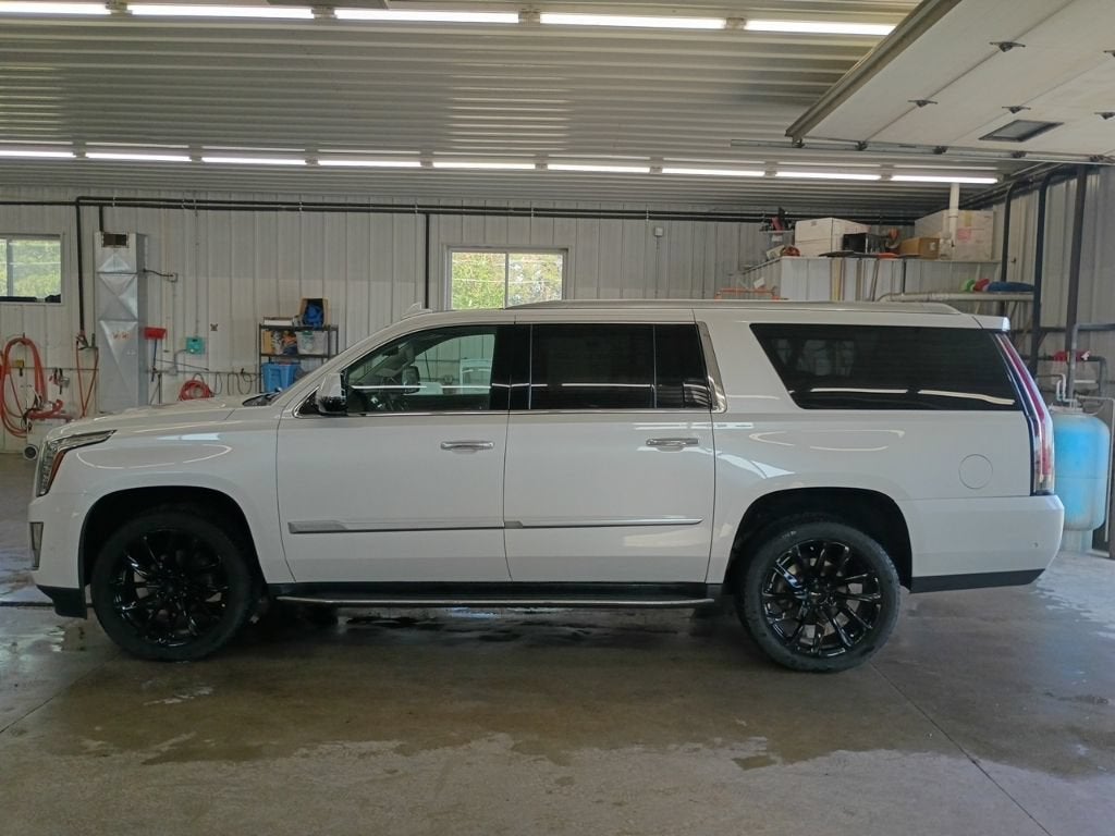 2018 Cadillac Escalade ESV Luxury