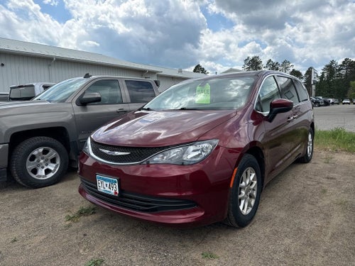 2020 Chrysler Voyager LX