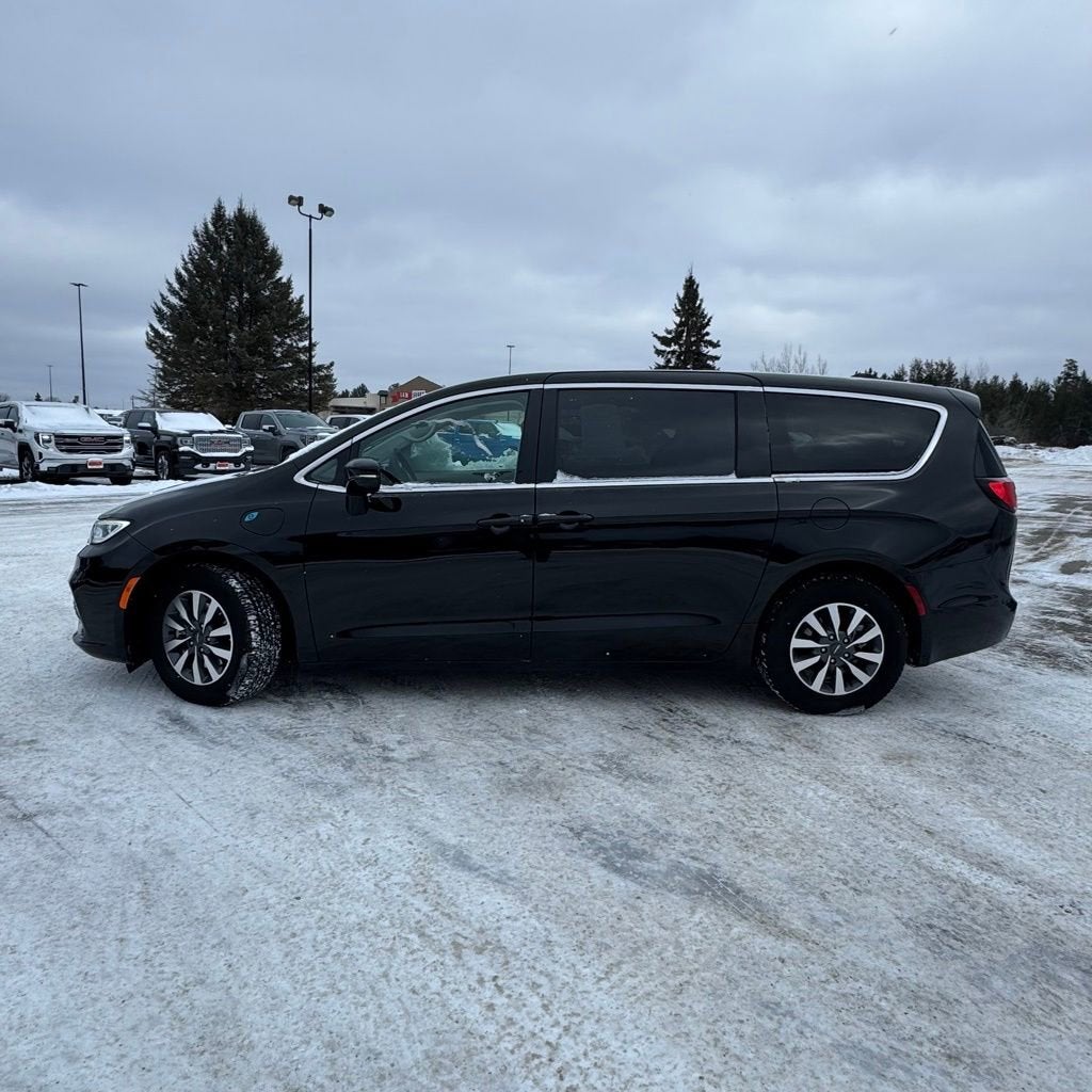 2024 Chrysler Pacifica Hybrid Select