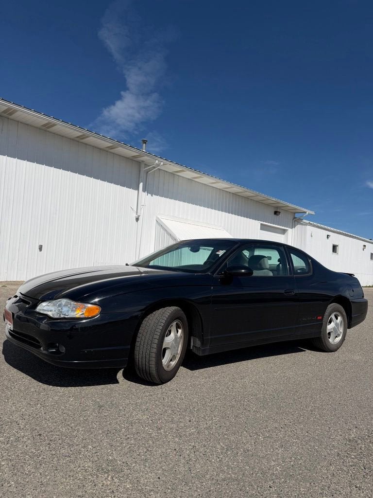 2003 Chevrolet Monte Carlo's photo