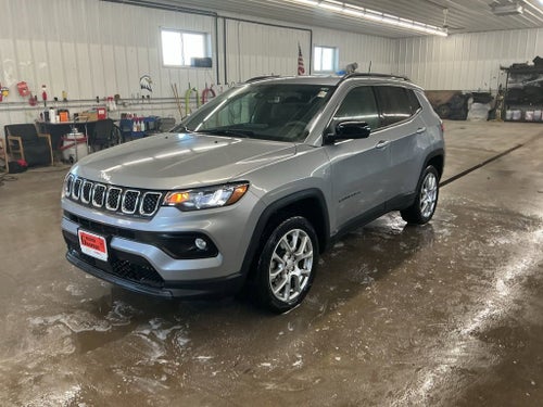 2023 Jeep Compass Latitude Lux