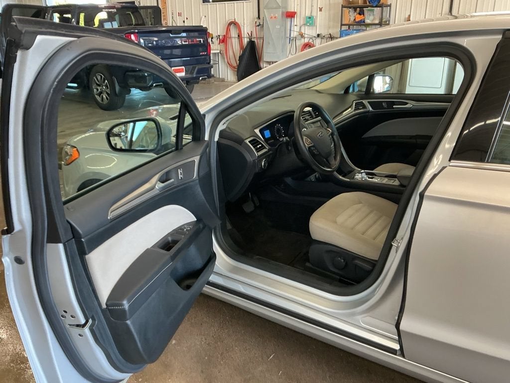 2017 Ford Fusion S