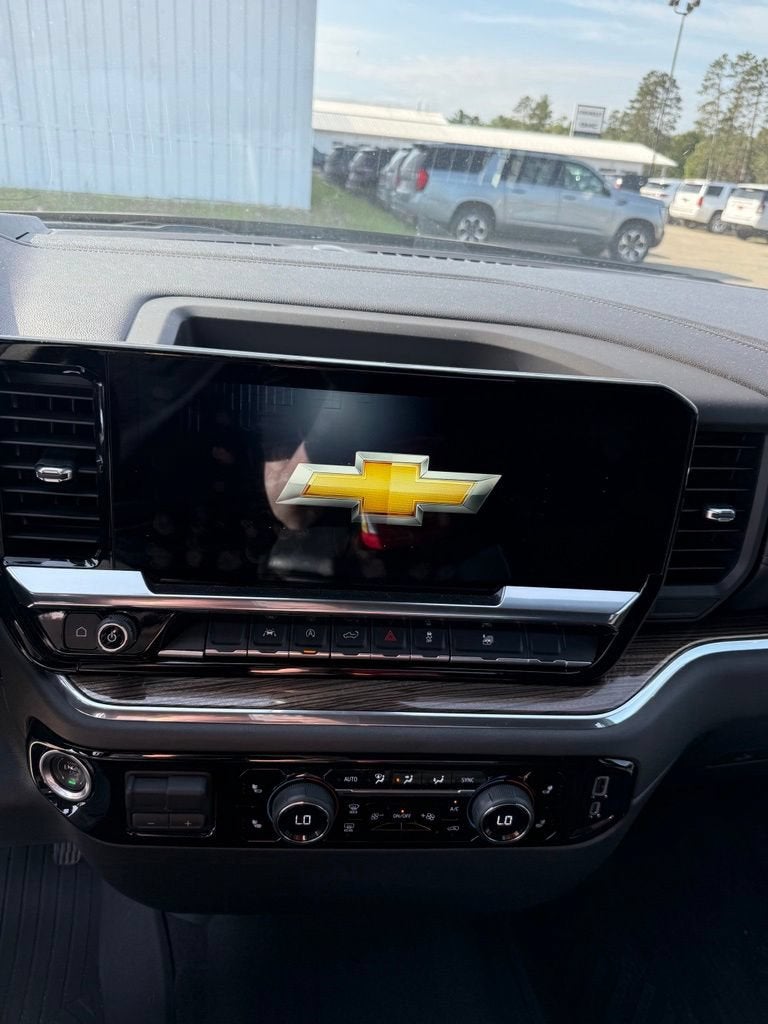 2025 Chevrolet Silverado 1500 LT (2FL)