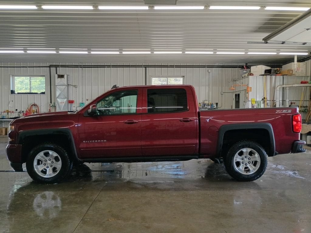 Used 2016 Chevrolet Silverado 1500 LT Z71 with VIN 3GCUKREC0GG361897 for sale in Grand Rapids, Minnesota