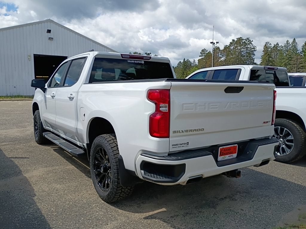 Used 2019 Chevrolet Silverado 1500 RST with VIN 3GCUYEED8KG302248 for sale in Grand Rapids, Minnesota