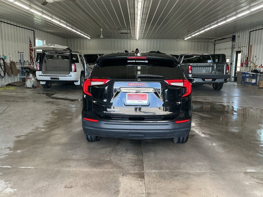 2024 GMC Terrain SLE
