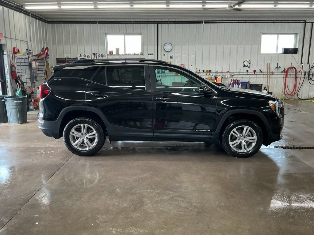 2023 GMC Terrain SLE