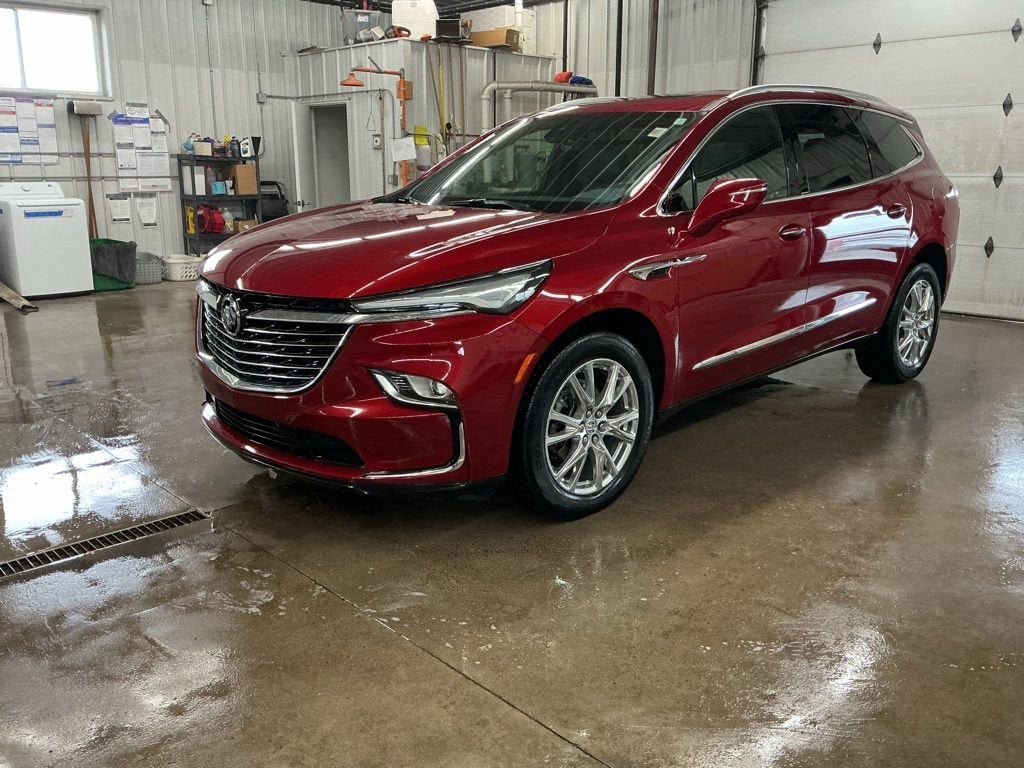 2023 Buick Enclave Essence