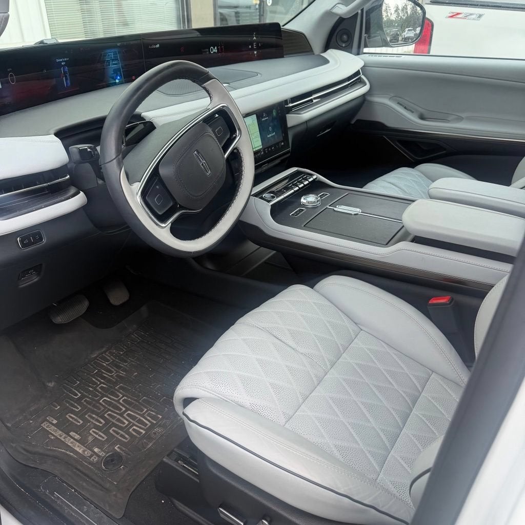 2025 Lincoln Navigator L Black Label