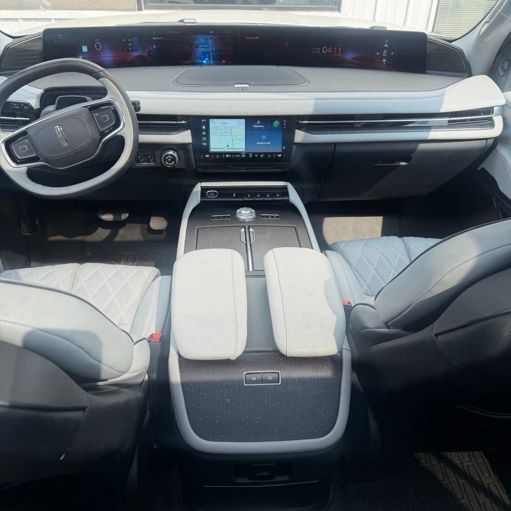 2025 Lincoln Navigator L Black Label