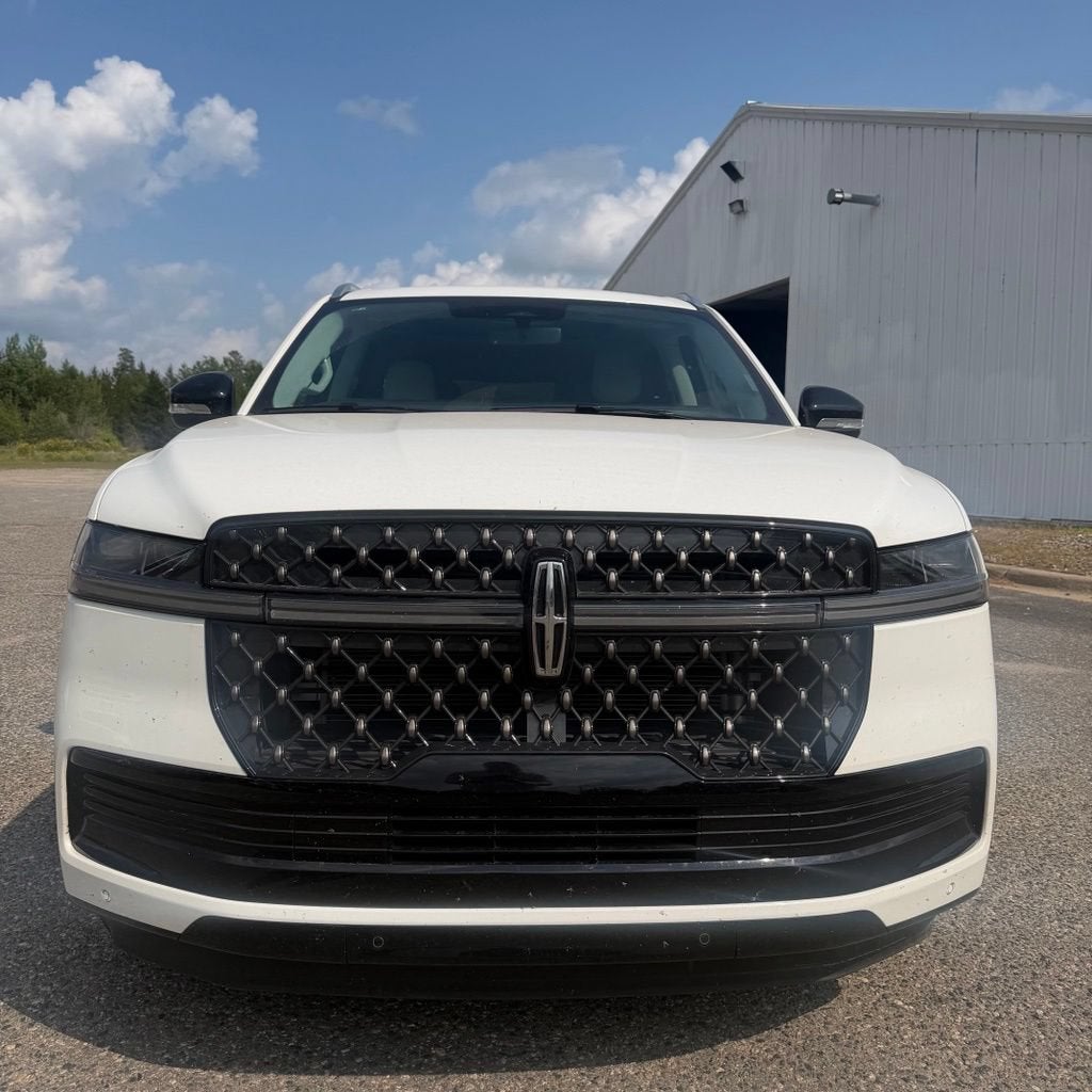 2025 Lincoln Navigator L Black Label