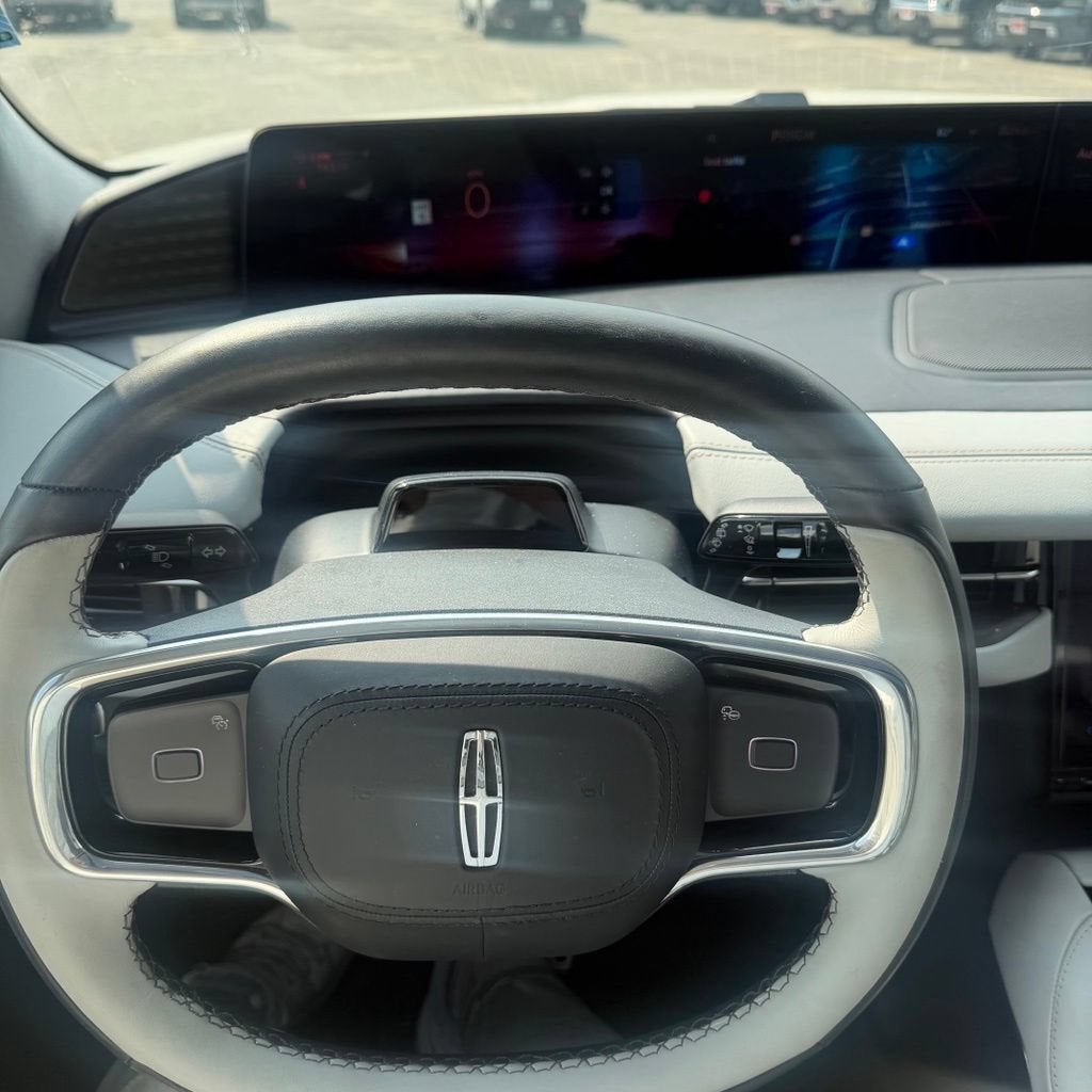 2025 Lincoln Navigator L Black Label