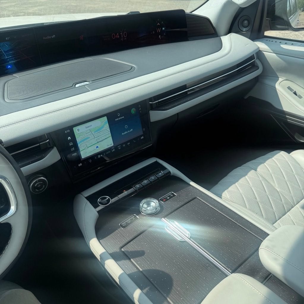 2025 Lincoln Navigator L Black Label