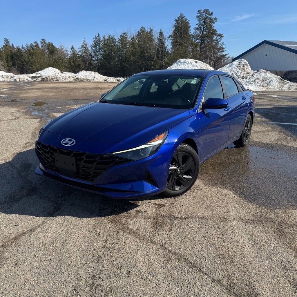 2022 Hyundai Elantra SEL