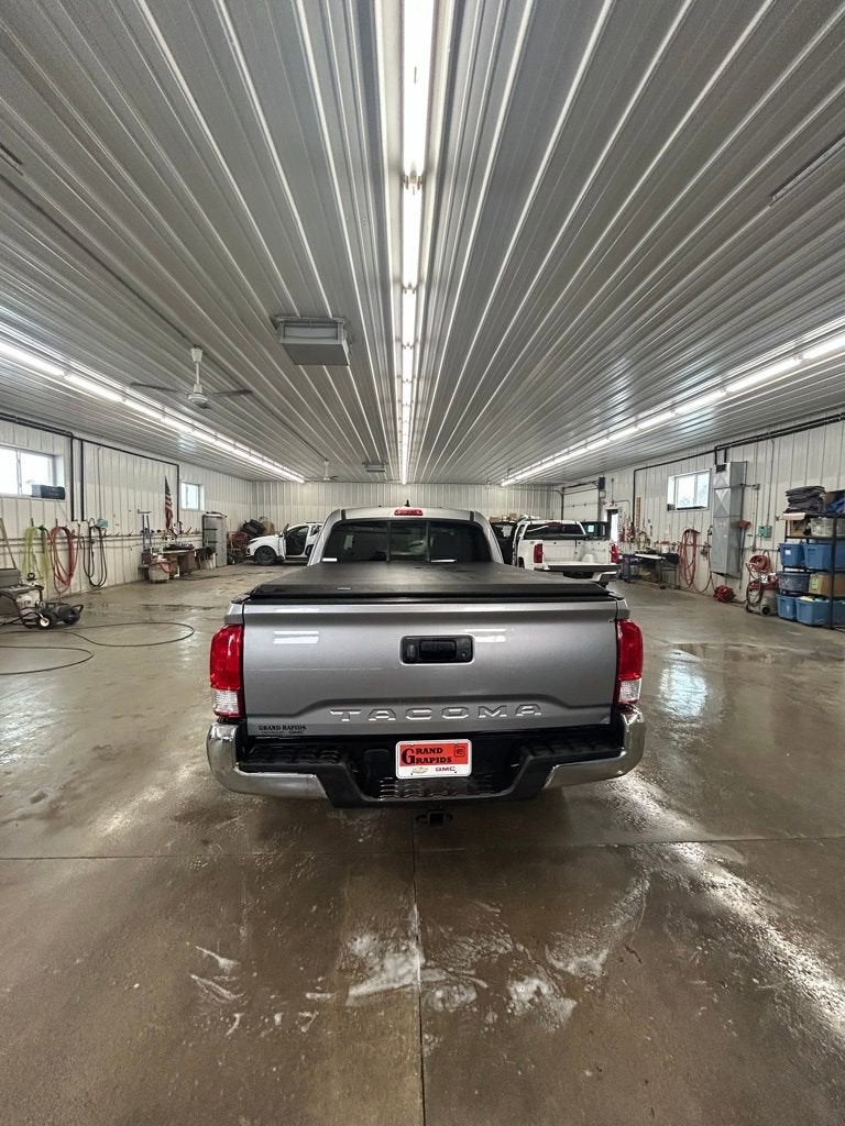 2016 Toyota Tacoma SR