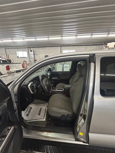 2016 Toyota Tacoma SR