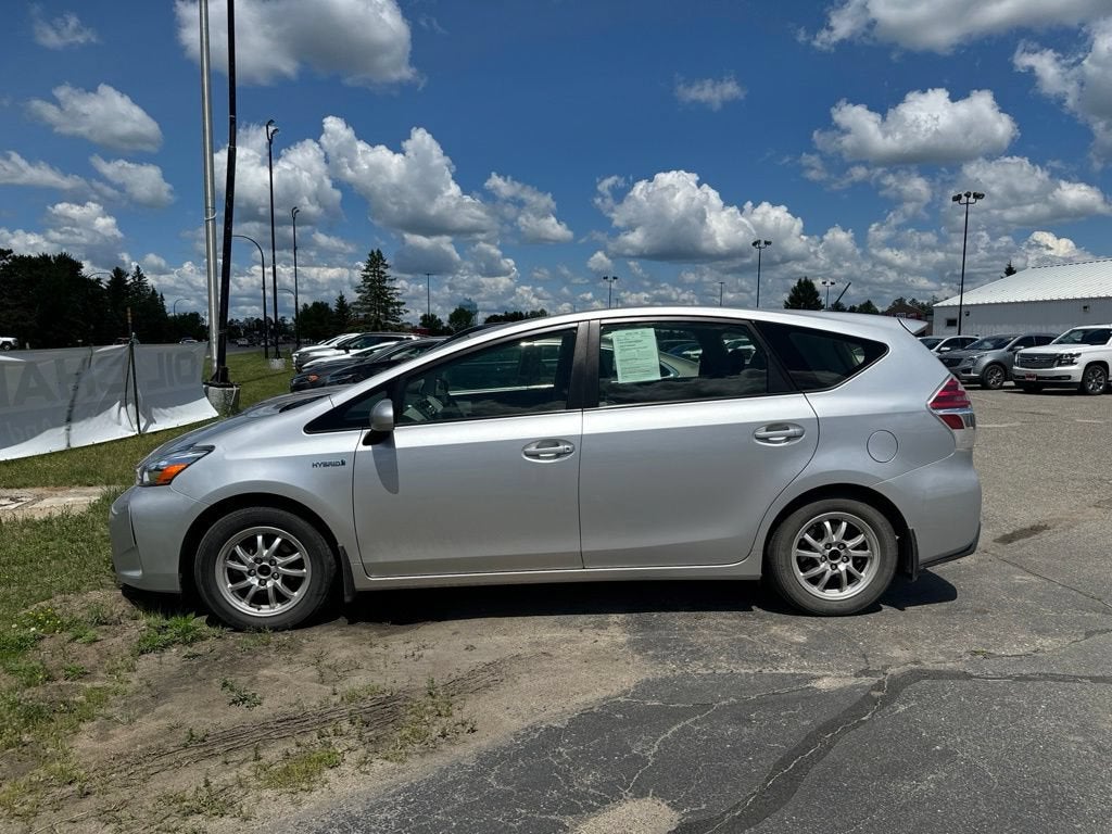 2015 Toyota Prius v Two