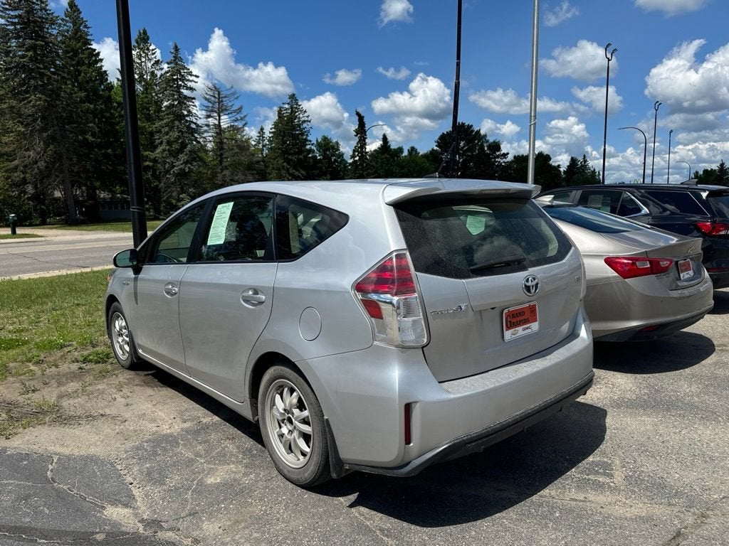 2015 Toyota Prius v Two