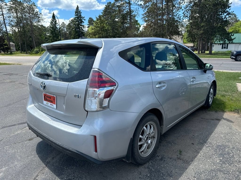 2015 Toyota Prius v Two