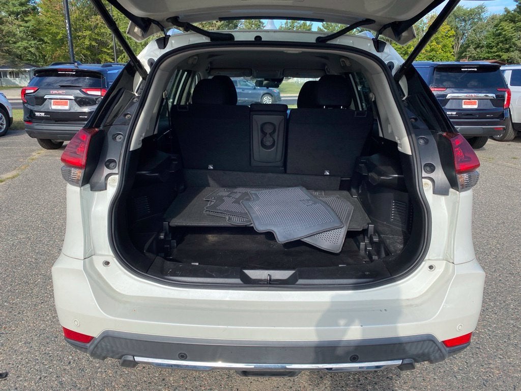 2020 Nissan Rogue SV