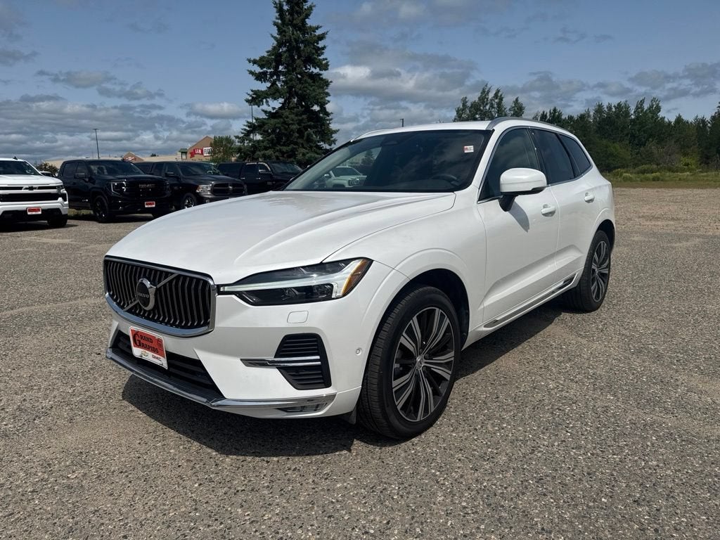 2023 Volvo XC60 Plus Bright Theme