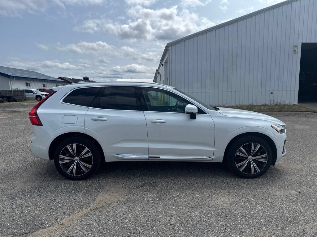 2023 Volvo XC60 Plus Bright Theme