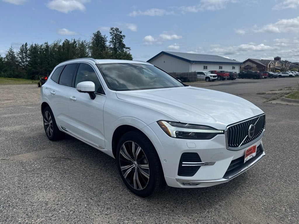 2023 Volvo XC60 Plus Bright Theme