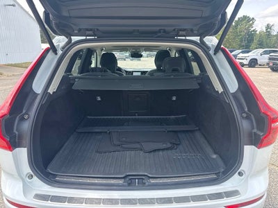 2023 Volvo XC60 Plus Bright Theme