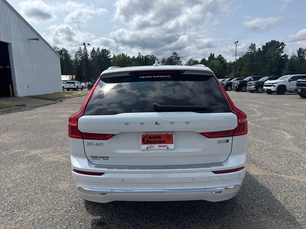 2023 Volvo XC60 Plus Bright Theme